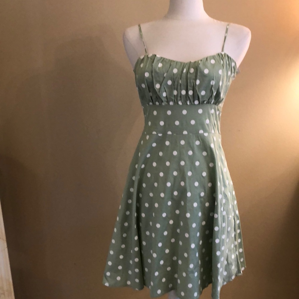 Perfect polka dots